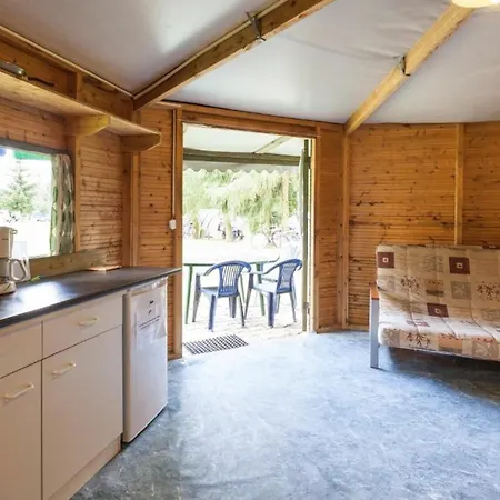 Alpstuga 2000 - Kampeerhut