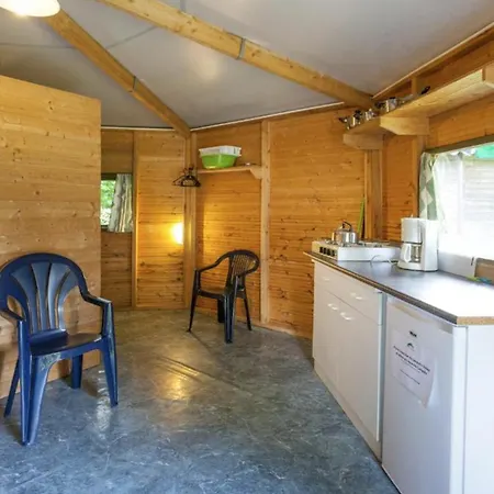 Alpstuga 2000 - Kampeerhut