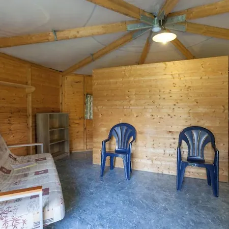 Alpstuga 2000 - Kampeerhut Osecna